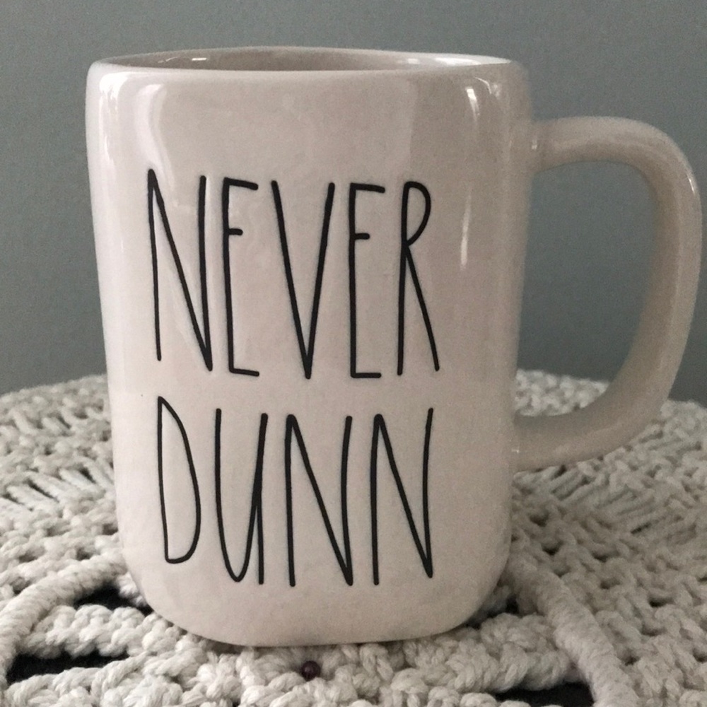 Rae Dunn Never Dunn Mug - Picture 1 of 2